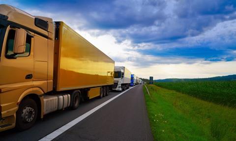 lorries queuing MM size